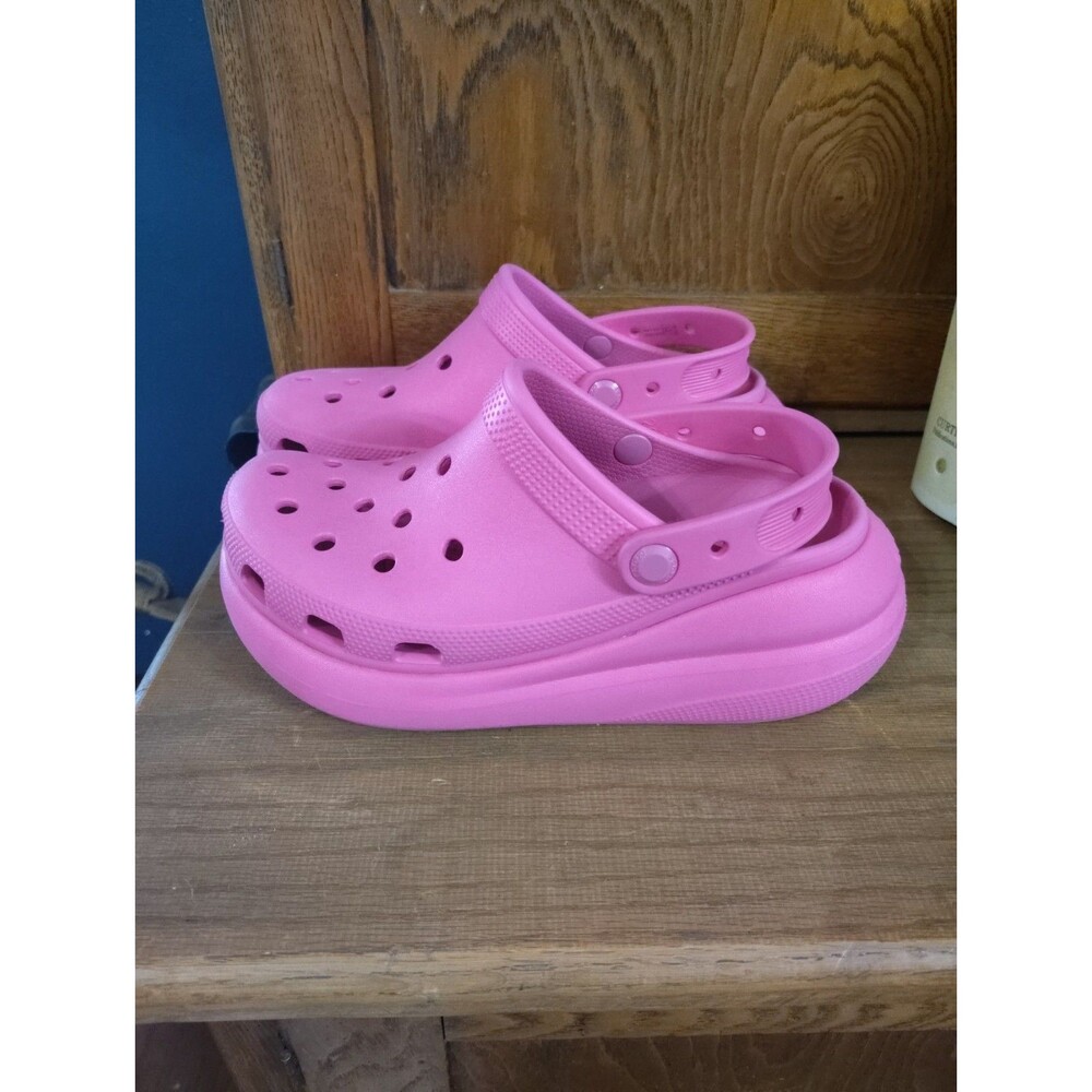 Crocs Classic Crush Clog Women's Size 8 Pink Platform Sandals